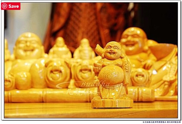 Read more about the article 九龍佛像藝品【歡喜財神爺】一起笑呵呵，笑嘻嘻讓大家看了也笑嘻嘻~也稱彌勒菩薩-笑佛-未來佛（檜木製造）觀賞木雕藝術